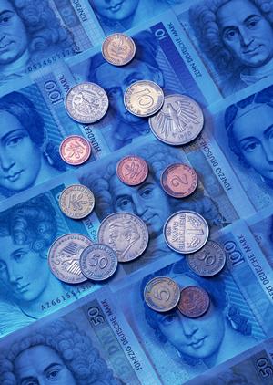 2025年版シルバー相場完全ガイド：今買うべきタイミングと価値の見極め方